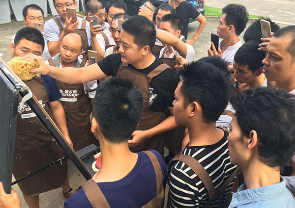 蒙太奇精英技師訓練營·廣州站 導師激情教學